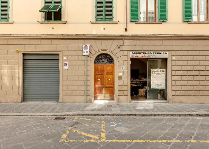 Santa Reparata Apartment by Mamo Florence